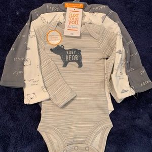 NWT 3 pack Newborn Onesies